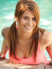 Hailey Leigh pool photo session